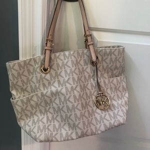 Women's White Mk Logo East/west Signature Tote